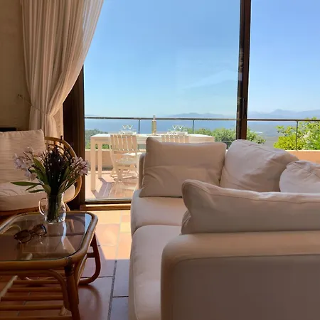 House In Bormes-les-mimosas, Cap Benat * בורם-לה-מימוזה