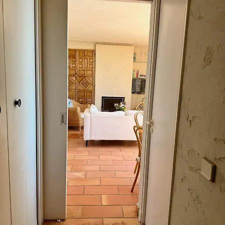 וילה House In Bormes-les-mimosas, Cap Benat בורם-לה-מימוזה