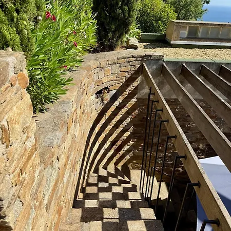 House In Bormes-les-mimosas, Cap Benat Βίλα Bormes-les-Mimosas